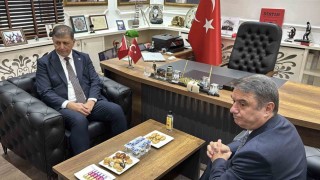 Çıplak ayak eylemine Başkan Cemil Tugaydan yanıt