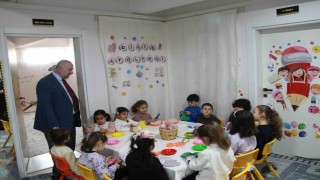 Cizrede 4-6 yaş Kuran kursu öğrencileri, çift dallı eğitimle hem eğleniyor hem öğreniyor