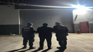 Çocuk istismarından aranan şahıs yakalanarak cezaevine gönderildi