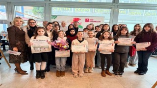 Çocuklar geleceğin robotik hayvanlarını resimledi