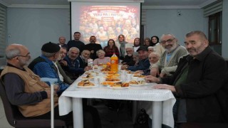Çocuklar gibi şendiler: Yerli Malı Haftası Bayburttaki huzurevinde neşeyle kutlandı