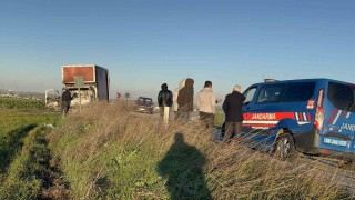 Çorluda yanan kamyonet demir yığınına döndü