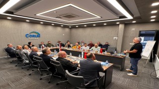 Çoruh EDAŞtan ilçe yöneticilerine etkili iletişim ve beden dili eğitimi