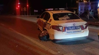 Çorumda kırmızı ışıkta zincirleme kaza: 2 jandarma personeli yaralandı