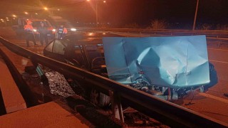 Çorumda otomobil bariyerlere çarptı: 1 yaralı