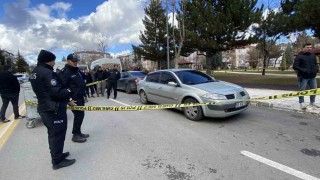 Çorumda park halindeki otomobilde 30 yaşındaki şahıs ölü bulundu