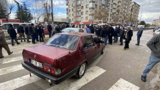 Çorumda üç araç çarpıştı: Sürücüler burnu bile kanamadan kurtuldu