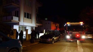 Dairede çıkan yangında 3ü çocuk 4 kişi dumandan etkilendi