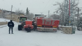Darendede kar yağışı etkili oluyor