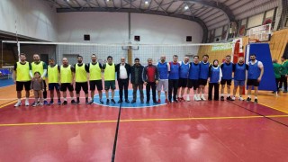 Darıcada kurumlar arası voleybol turnuvası heyecanı başladı