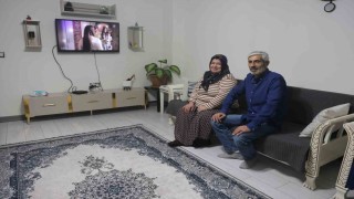 DEM partili milletvekilinin ‘Şantiye şefi yakıştırmasını yaptığı Bakan Kuruma yuvasına kavuşan depremzedelerden destek