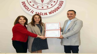 Denizlide bebek dostu hastanelere teşekkür belgeleri verildi