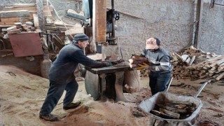 Depremle yenilenen konutlar doğal gazlı olunca mahrukatçılarda durgunluk yaşanmaya başladı