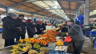 Depremlerin ardından Sındırgıda komşuluk seferberliği