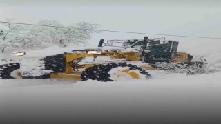 Devrekte 45 köy yolu kar nedeniyle ulaşıma kapandı