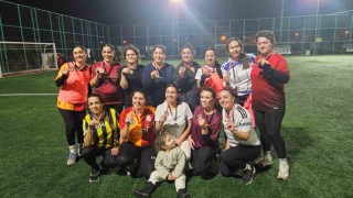 Didimde anneler sahaya indi