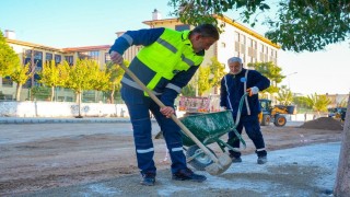 Didimde yol çalışmaları hız kesmeden devam ediyor