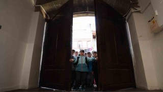 Diyarbakırda 115 yıllık eğitim yuvasının ihtişamlı kapısı, 1 asırdır aralıksız öğrencilere açılıyor