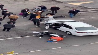 Diyarbakırda otomobilin çarptığı motosikletli kurye yaralandı