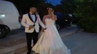 Düğünlerinde söyledikleri şarkı başlarına bela oldu