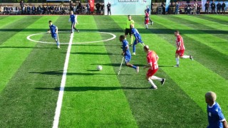 Dünya Engelliler Gününde Pendikte anlamlı karşılaşma: hakim ve savcılar, ampute futbolcularla sahaya çıktı