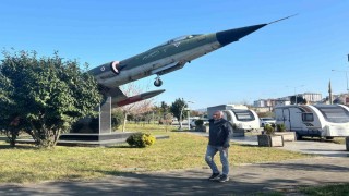 Dünya havacılık tarihine geçen Selçuk Bayraktara Sürmeneli hemşehrisinden şarkılı destek