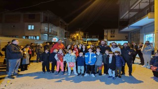 Dünya şampiyonu Zehrayı mahalle sakinleri törenle karşıladı