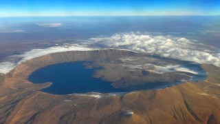 Dünyanın ikinci büyük krateri havadan böyle görüntülendi