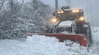 Düzcede kar nedeniyle 37 köy yolu ulaşıma kapandı