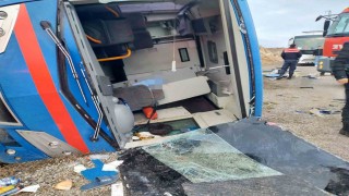 (Düzeltme) Cezaevi nakil aracı devrildi, 7 jandarma ve 2 Adalet Bakanlığı personeli yaralandı