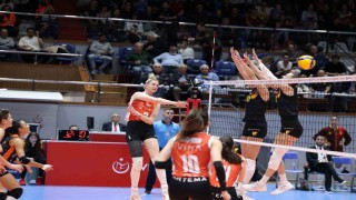 Eczacıbaşı Dynavit, Göztepeye set vermedi