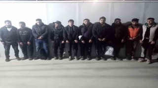 Edirnede 20 kaçak göçmen sınırda yakalandı