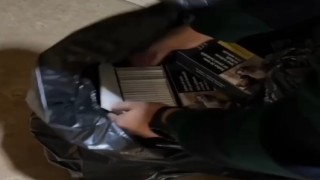 Efelerde kaçak sigara operasyonu: 2 gözaltı