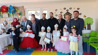 Efelerde Kurana geçen minik öğrenciye anlamlı kutlama