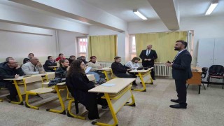Efelerde Öğretmenlere Topçunun Eğitim Felsefesi Anlatıldı