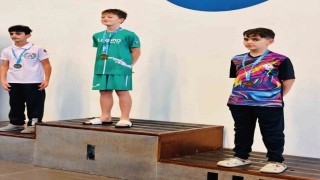 Elazığ paletli yüzme yarışlarında dünya 3.sü oldu