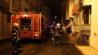 Elazığda ev yangını: 2 kişi dumandan etkilendi