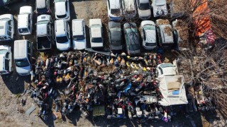 Elazığda yediemin otoparkında yosun tutan araçlar: 500 milyon TLlik servet çürüyor