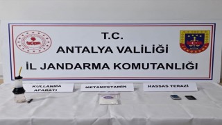 Elmalıda jandarmadan uyuşturucu baskını