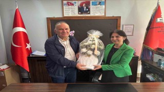 Emekli olan 38 yıllık öğretmene duygusal veda