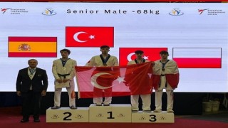 Emir Perçin bronz madalyanın sahibi oldu