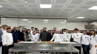 Emirdağ Kaymakamı Yasin Akgül ‘Kaymakam Mutfakta etkinliğine katıldı