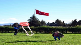 Emniyet ekipleri çocuklarla uçurtma festivalinde buluştu
