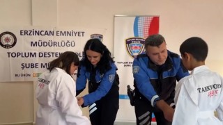 Emniyetten öğrencilere tekvando kıyafeti sürprizi