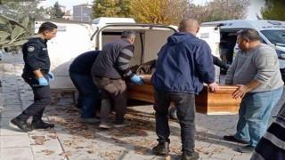 Engelli şahıs boğazı kesilmiş halde evinde ölü bulundu