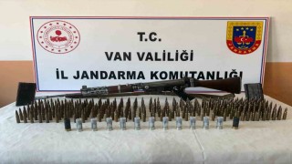 Ercişte Belçika yapımı uzun namlulu silah ele geçirildi