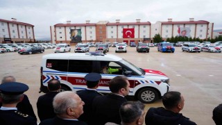 Erzincanda emniyet ve jandarmaya 122 yeni hizmet aracı teslim edildi