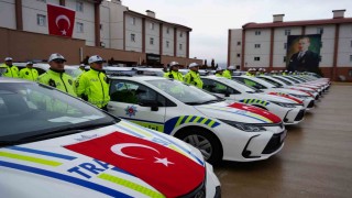 Erzincanda güvenlik güçlerine 122 yeni araç teslim edildi