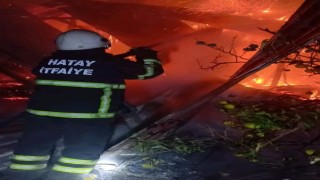 Erzinde baraka alevlere teslim oldu