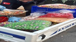 Esenyurtta kaçak şekerleme atölyesine baskın: 9 ton 400 kilo ürün imha edildi